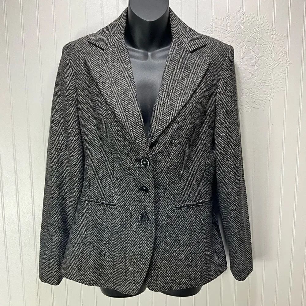 TAYLOR B. MOSS Blazer